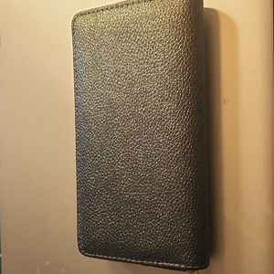 Irredecent new wallet